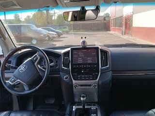 2016 Toyota Land Cruiser 200 Series Рестайлинг 2, чёрный, 7300000 рублей, вид 4