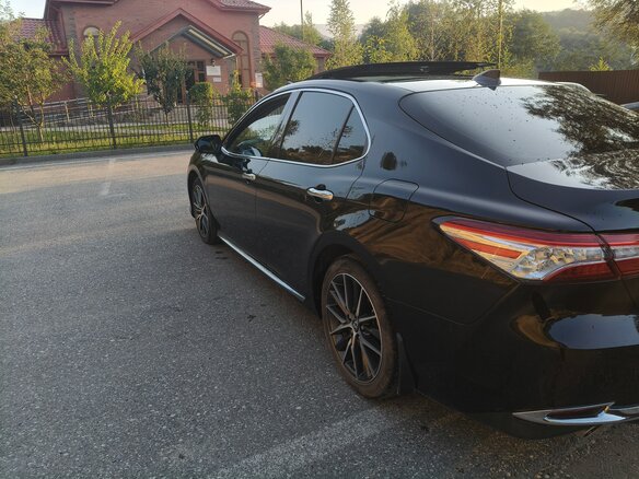 2023 Toyota Camry VIII (XV70) Рестайлинг, чёрный, 2825000 рублей - вид 5