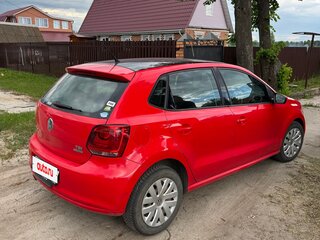 2014 Volkswagen Polo V, красный, 780000 рублей, вид 4