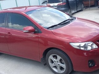 2012 Toyota Corolla X (E140, E150) Рестайлинг, красный, 1700000 рублей, вид 3