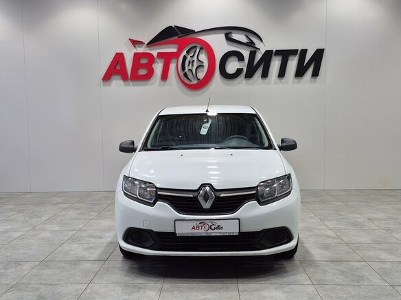 2015 Renault Logan II, белый - вид 2