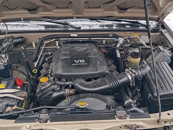 2002 Isuzu Axiom, серый, 720000 рублей - вид 19