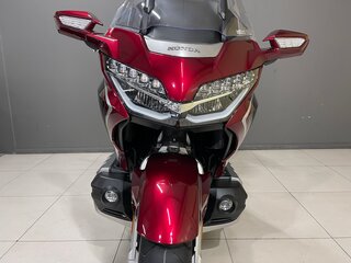 2018 Honda GL 1800 Gold Wing, красный, 2250000 рублей, вид 3