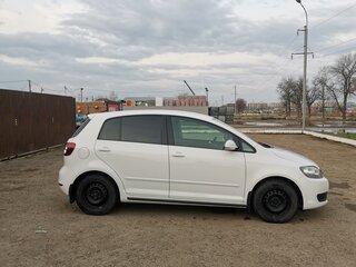 2010 Volkswagen Golf Plus II, белый, 950000 рублей, вид 4