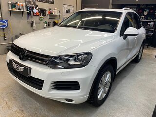 2012 Volkswagen Touareg II, белый, 2100000 рублей, вид 2