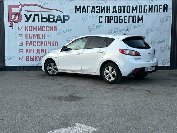 2010 Mazda 3 II (BL), белый, 735000 рублей - вид 3