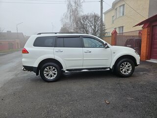 2014 Mitsubishi Pajero Sport II Рестайлинг, белый, 2200000 рублей, вид 3