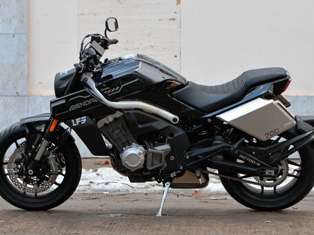 2025 Benda LFS 700, чёрный, 599650 рублей, вид 2