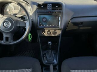 2013 Volkswagen Polo V, серебристый, 695000 рублей, вид 3