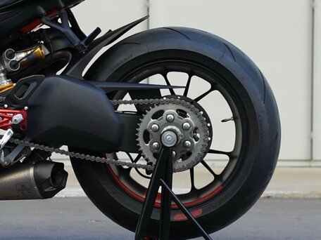 2020 Ducati Streetfighter V4, красный, 1650000 рублей, вид 4