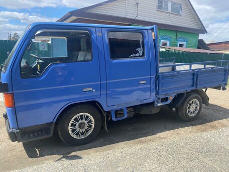1992 Mazda Titan, синий, 999000 рублей, вид 3