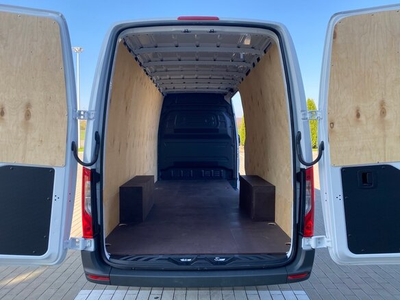 2021 Mercedes-Benz Sprinter, белый, 7500000 рублей - вид 3