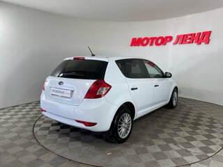 2011 Kia Ceed I Рестайлинг, белый, 655000 рублей, вид 4