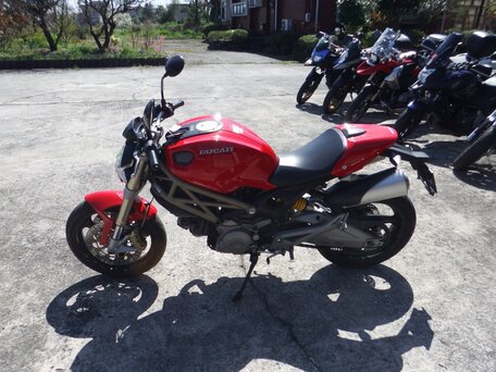 2012 Ducati Monster 696, красный, 420000 рублей, вид 5