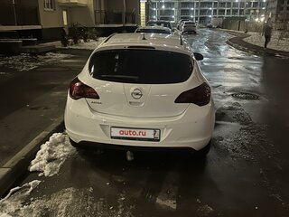 2011 Opel Astra J, белый, 660000 рублей, вид 3
