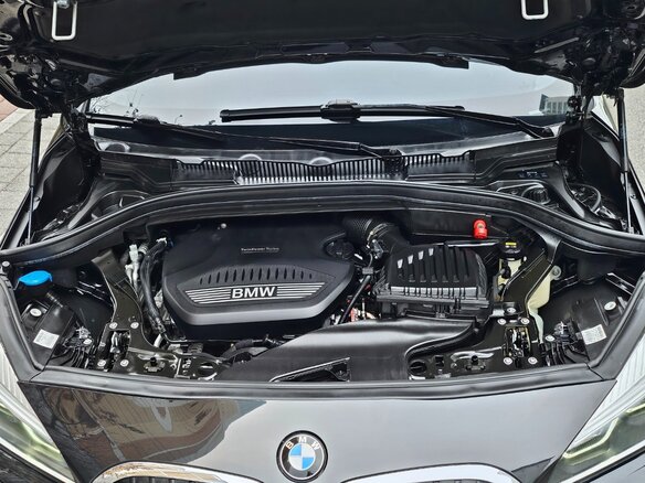 2020 BMW 2 серии Active Tourer 218d F45 Рестайлинг, чёрный, 2200000 рублей - вид 9