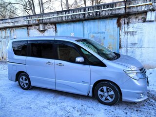 2015 Nissan Serena IV (C26), серебристый, 1650000 рублей, вид 4