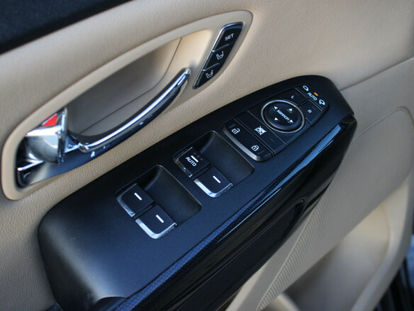 2017 Kia Carnival III, чёрный, 2585000 рублей - вид 17