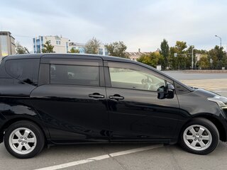 2015 Toyota Sienta II, чёрный, 1068000 рублей, вид 5