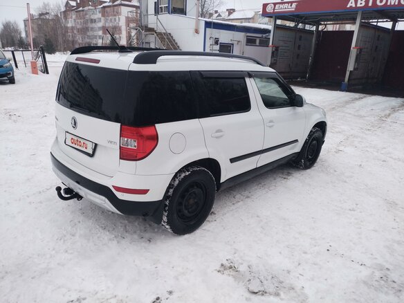 2017 Skoda Yeti I Рестайлинг, белый, 1300000 рублей - вид 4