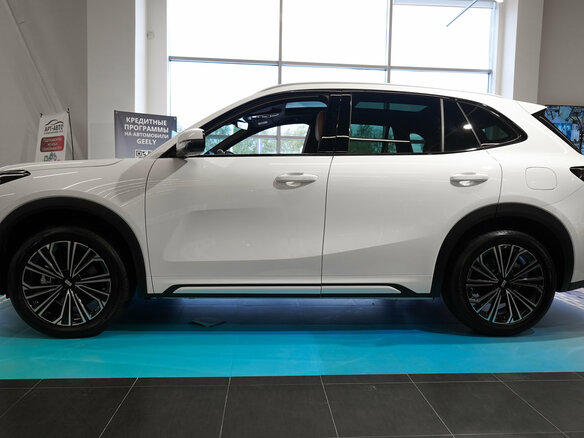 2026 Geely EX5 Гибрид EM-R, белый, 3829990 рублей - вид 9