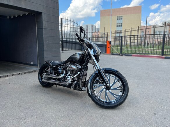 2014 Harley-Davidson Breakout, чёрный, 3500000 рублей - вид 20