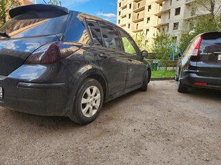 2011 Nissan Tiida I Рестайлинг, чёрный, 660000 рублей, вид 4
