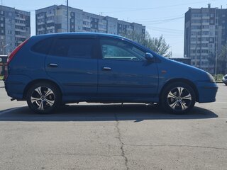 2002 Nissan Almera Tino I, синий, 540000 рублей, вид 4
