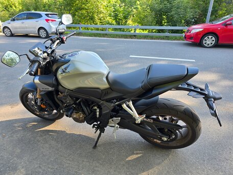 2025 Honda CB 650R, серый, 1600000 рублей, вид 3