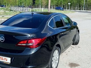 2013 Opel Astra J Рестайлинг, чёрный, 640000 рублей, вид 4