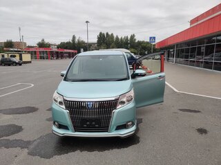 2015 Toyota Esquire I, зелёный, 2200000 рублей, вид 1