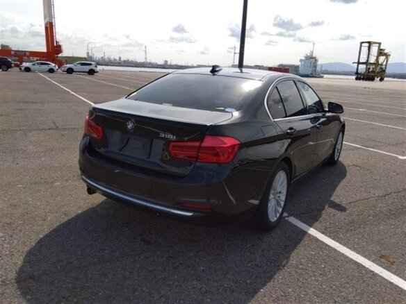 2018 BMW 3 серии 318i VI (F3x) Рестайлинг, чёрный, 1300000 рублей - вид 2