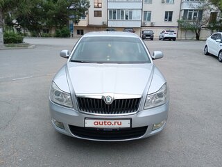 2011 Skoda Octavia II (A5) Рестайлинг, серебристый, 1100000 рублей, вид 1