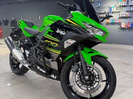 2022 Kawasaki Ninja 400, зелёный, 650000 рублей, вид 4