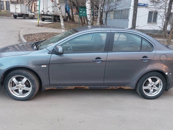 2007 Mitsubishi Lancer X, серый, 260000 рублей - вид 3