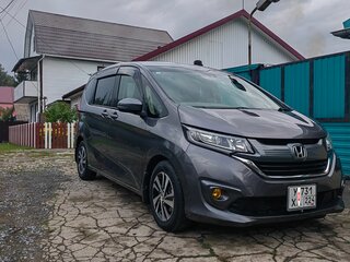 2017 Honda Freed+ II, серый, 1370000 рублей, вид 4