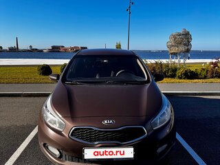 2013 Kia Ceed II, коричневый, 840000 рублей, вид 1