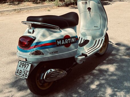 2010 Vespa LX 125, белый, 349000 рублей, вид 3