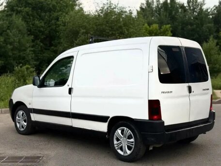 2005 Peugeot Partner, белый, 240000 рублей, вид 4