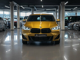 2020 BMW X2 xDrive18d I (F39), золотистый, 3310000 рублей, вид 3