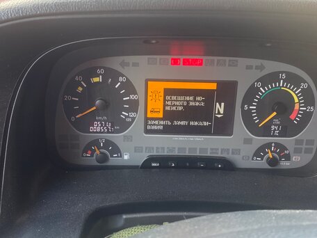 2008 Mercedes-Benz Actros, красный, 3300000 рублей, вид 4
