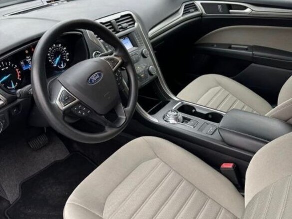 2019 Ford Fusion (North America) II Рестайлинг, белый, 1630000 рублей - вид 3