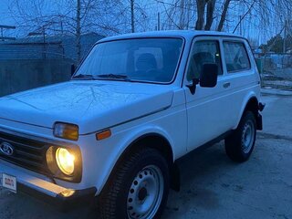 2002 Lada (ВАЗ) 2121 (4x4) I Рестайлинг, белый, 390000 рублей, вид 1