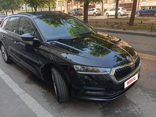2021 Skoda Octavia IV (A8), чёрный, 1520000 рублей, вид 4