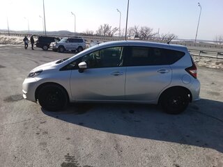 2019 Nissan Note II Рестайлинг, серебристый, 1094000 рублей, вид 5