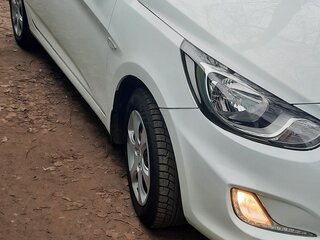 2014 Hyundai Solaris I, белый, 750000 рублей, вид 1