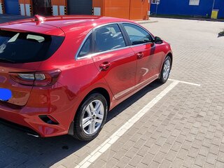 2020 Kia Ceed III, красный, 1900000 рублей, вид 3