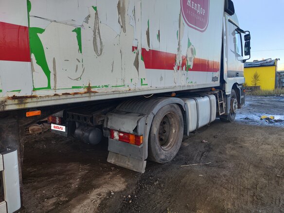 1999 Mercedes-Benz Actros, белый, 1150000 рублей - вид 3