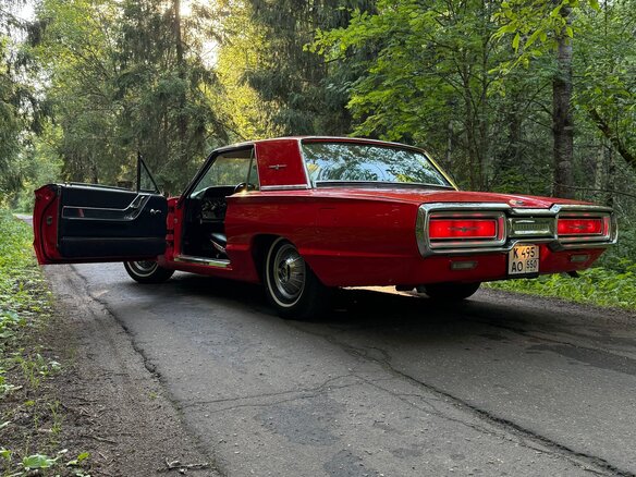 1964 Ford Thunderbird IV, красный, 6000000 рублей