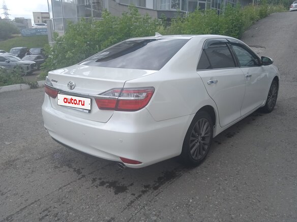 2018 Toyota Camry VII (XV50) Рестайлинг 2, белый, 2000000 рублей - вид 4